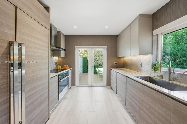 1220 W 21st St, Miami Beach, FL 33140