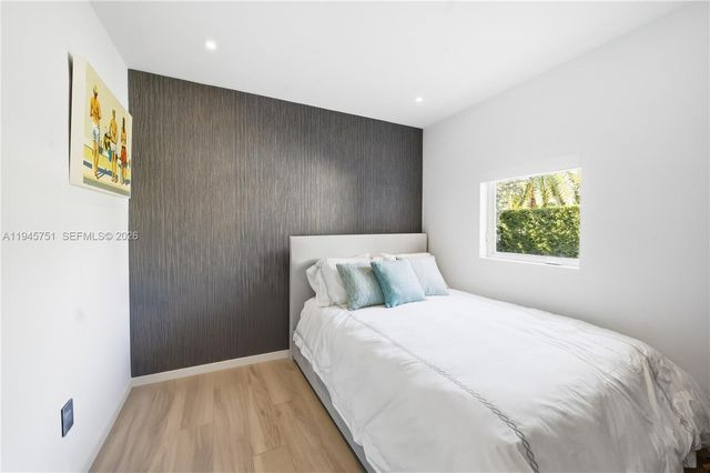 1220 W 21st St, Miami Beach, FL 33140