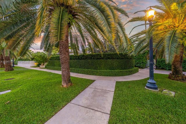 1220 W 21st St, Miami Beach, FL 33140