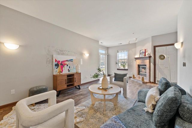 7224 W State STREET, Wauwatosa, WI 53213