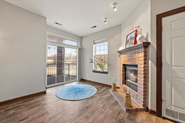 7224 W State STREET, Wauwatosa, WI 53213