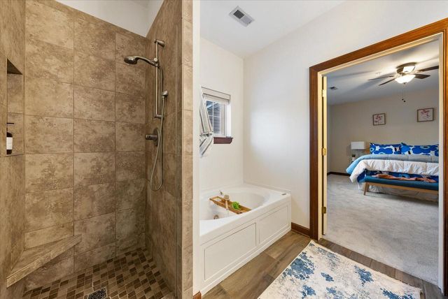 7224 W State STREET, Wauwatosa, WI 53213