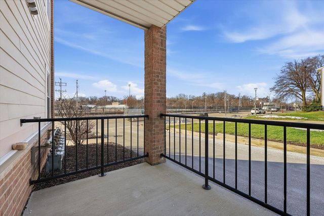 7224 W State STREET, Wauwatosa, WI 53213