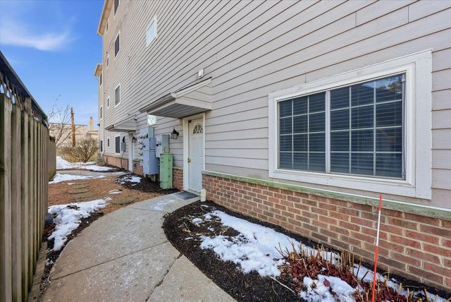 7224 W State STREET, Wauwatosa, WI 53213