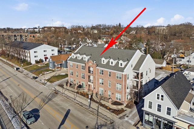 7224 W State STREET, Wauwatosa, WI 53213