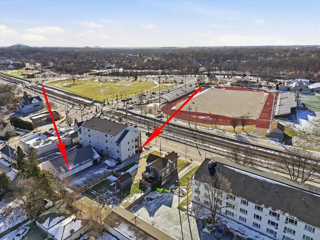 7224 W State STREET, Wauwatosa, WI 53213