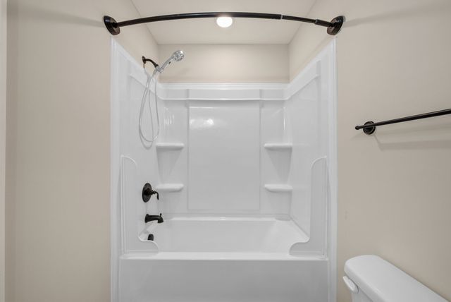 215 Alexander Blvd, Clarksville, TN 37040