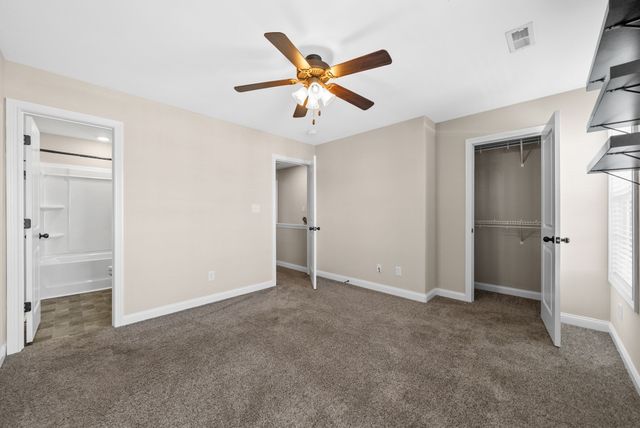 215 Alexander Blvd, Clarksville, TN 37040