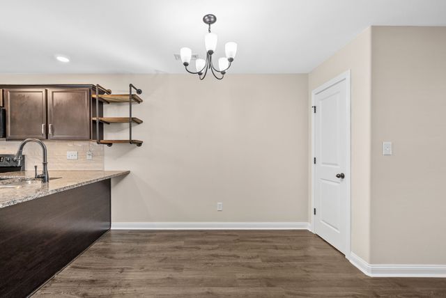 215 Alexander Blvd, Clarksville, TN 37040