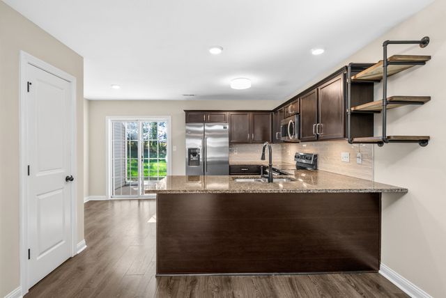 215 Alexander Blvd, Clarksville, TN 37040