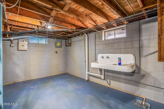 605 Eleanor Avenue, Toledo, OH 43612