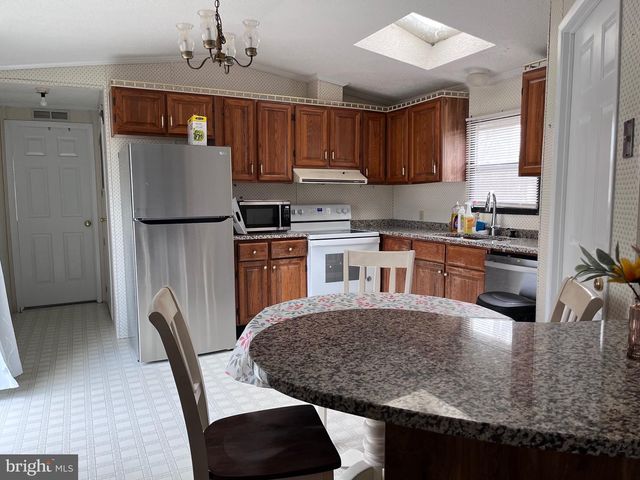 8 MERGANSER RD, Georgetown, DE 19947