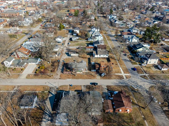 527 E 4th Street, Centralia, IL 62801