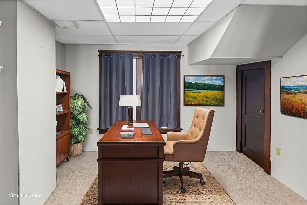 Image 17 of property listing at 527 E 4th Street, Centralia, IL 62801