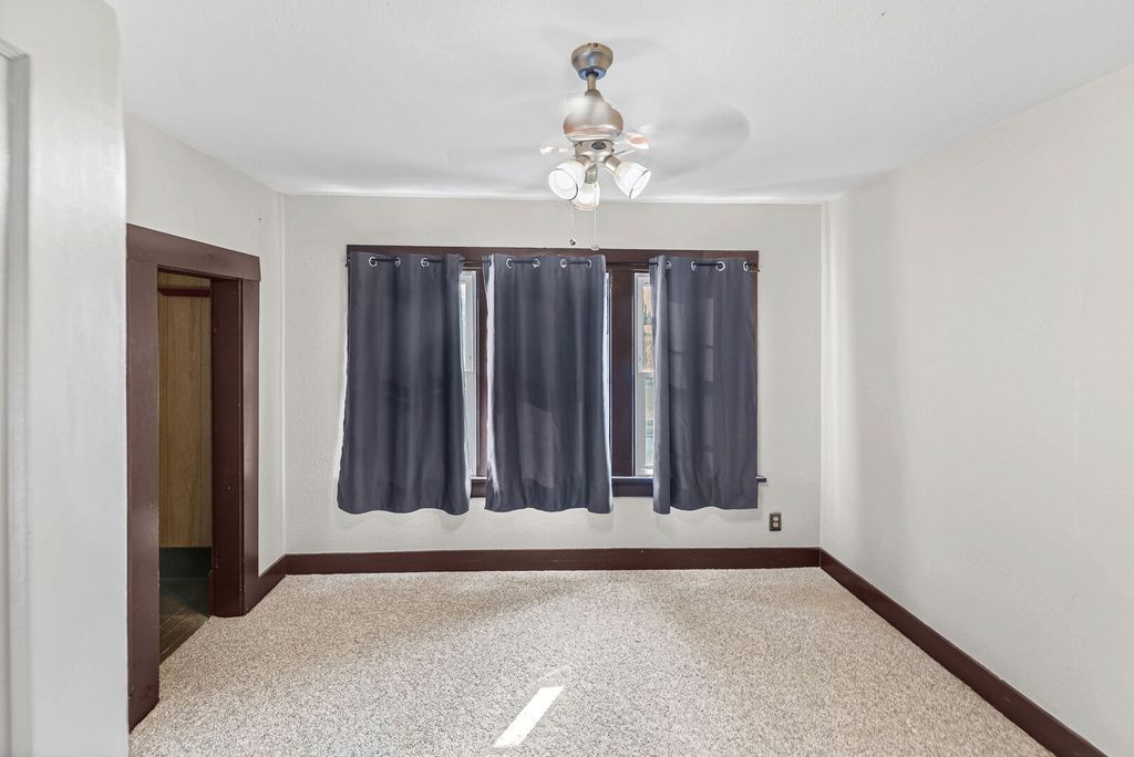 Image 28 of property listing at 527 E 4th Street, Centralia, IL 62801