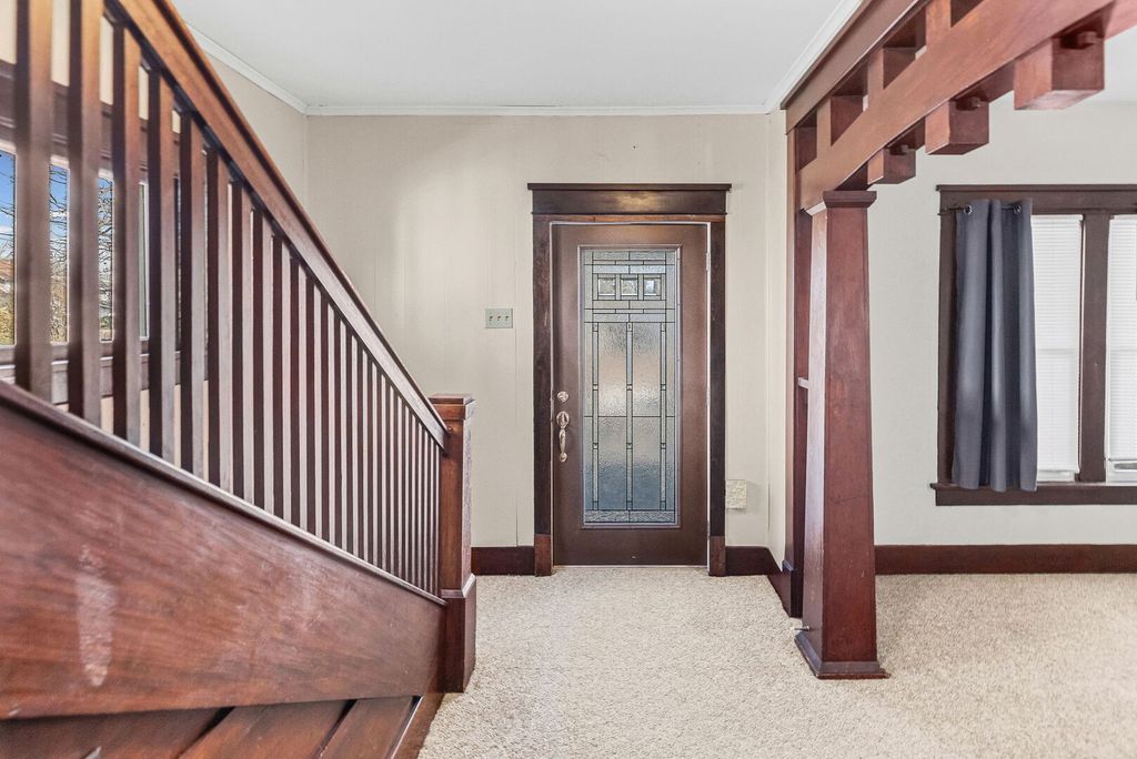 Image 7 of property listing at 527 E 4th Street, Centralia, IL 62801