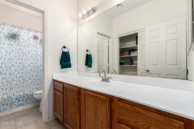 812 W SAINT CHARLES Avenue, Phoenix, AZ 85041