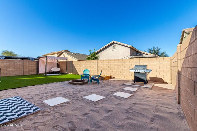 812 W SAINT CHARLES Avenue, Phoenix, AZ 85041
