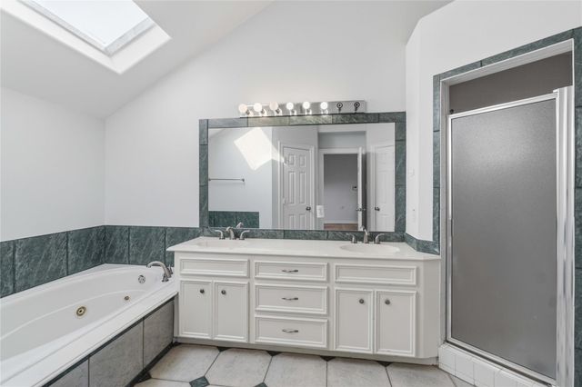 421 Harvard Street E, Houston, TX 77007