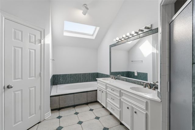 421 Harvard Street E, Houston, TX 77007