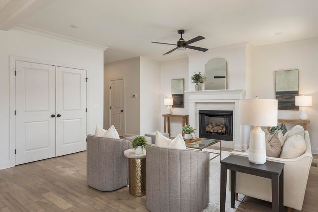 6589 Dharma Lp, East Ridge, TN 37412