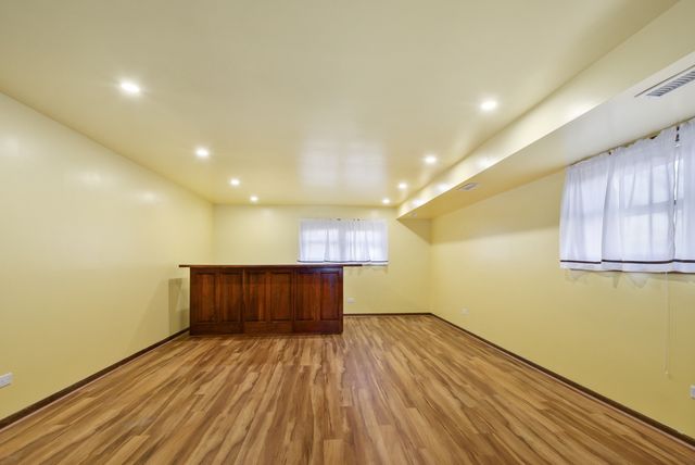 18031 65th Avenue, Tinley Park, IL 60477