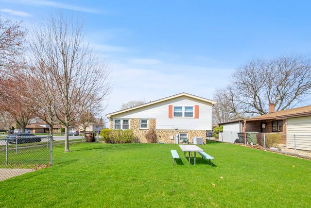 18031 65th Avenue, Tinley Park, IL 60477