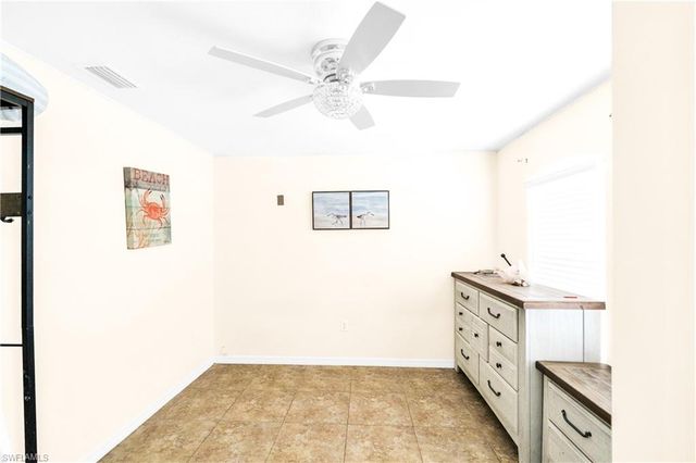4207 30th ST SW, Lehigh Acres, FL 33976