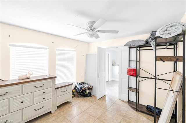 4207 30th ST SW, Lehigh Acres, FL 33976
