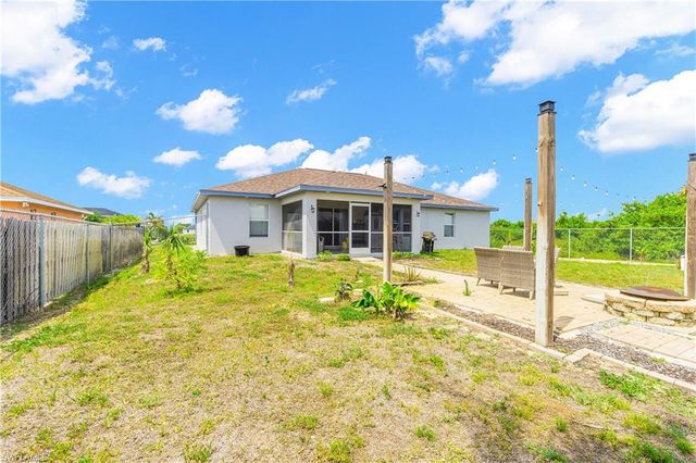 4207 30th ST SW, Lehigh Acres, FL 33976
