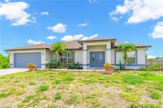 4207 30th ST SW, Lehigh Acres, FL 33976