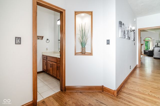 4095 Mountbatton Drive, Greenwood, IN 46143