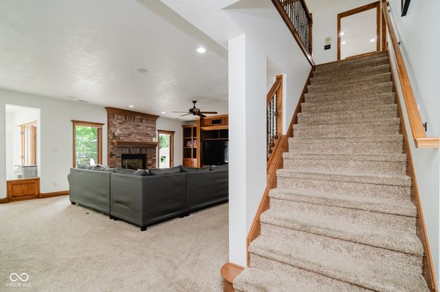 4095 Mountbatton Drive, Greenwood, IN 46143