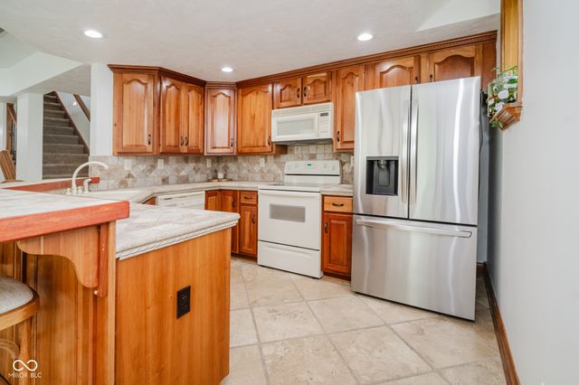 4095 Mountbatton Drive, Greenwood, IN 46143