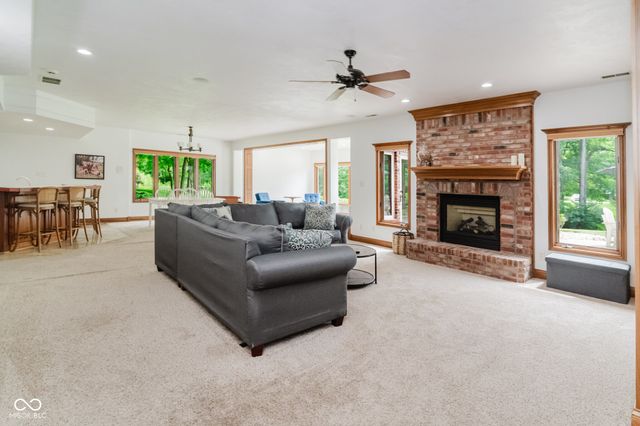 4095 Mountbatton Drive, Greenwood, IN 46143
