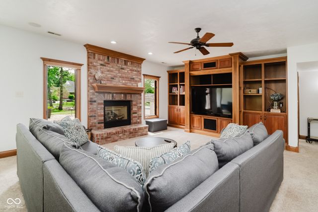 4095 Mountbatton Drive, Greenwood, IN 46143