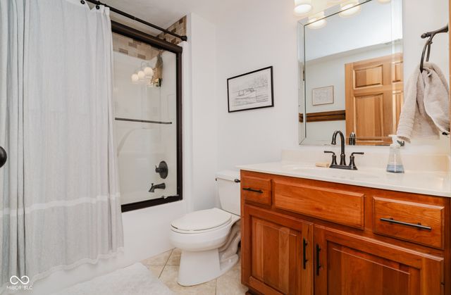 4095 Mountbatton Drive, Greenwood, IN 46143