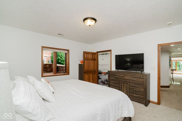 4095 Mountbatton Drive, Greenwood, IN 46143