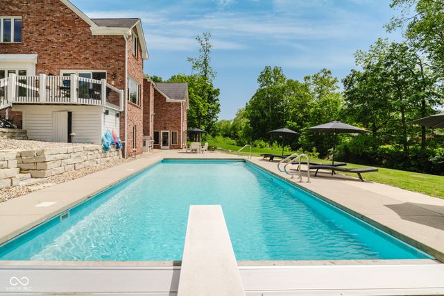 4095 Mountbatton Drive, Greenwood, IN 46143