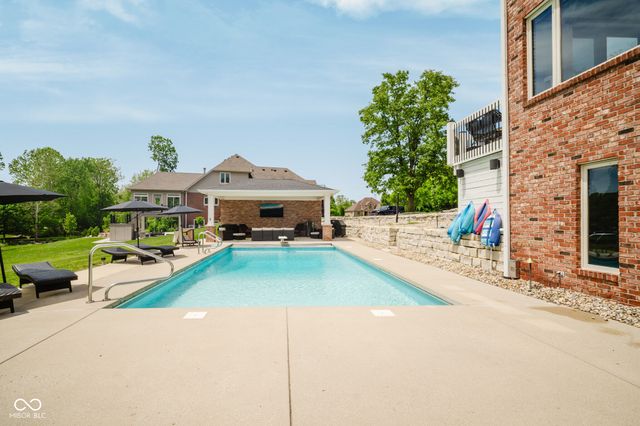 4095 Mountbatton Drive, Greenwood, IN 46143