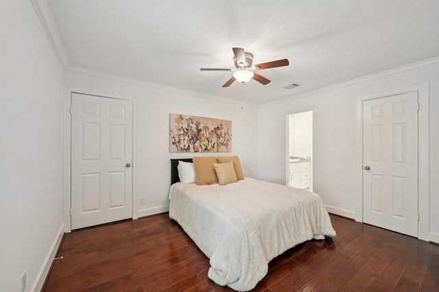 1302 Riverview Circle, Houston, TX 77077