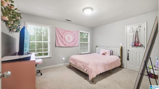 2748 OAKLEAF CIRCLE, Helena, AL 35022