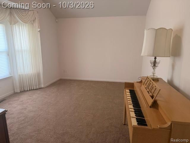 1130 Oak Valley Drive, Pontiac, MI 48341
