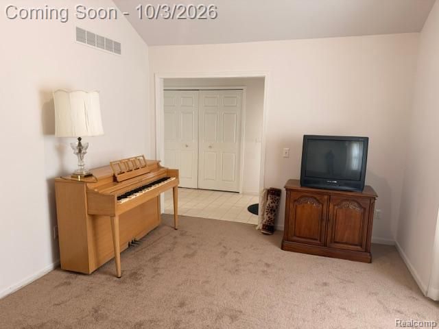 1130 Oak Valley Drive, Pontiac, MI 48341