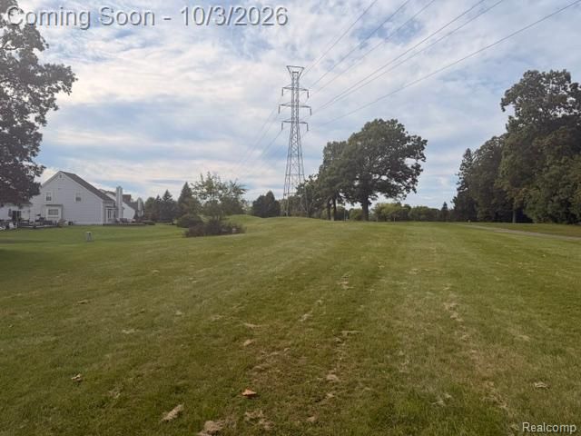 1130 Oak Valley Drive, Pontiac, MI 48341