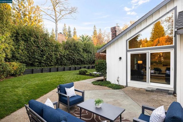 332 Red Maple Drive, Danville, CA 94506