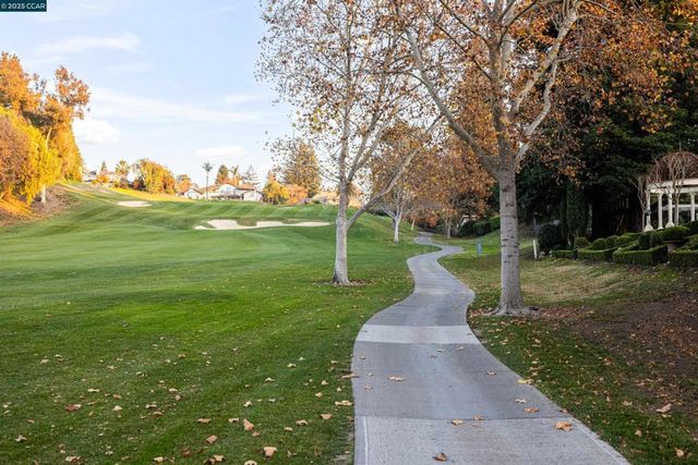 332 Red Maple Drive, Danville, CA 94506