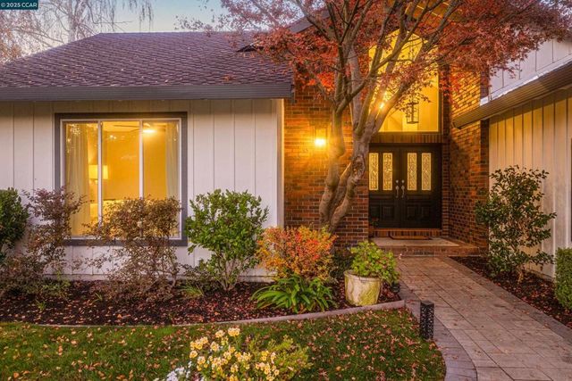 332 Red Maple Drive, Danville, CA 94506