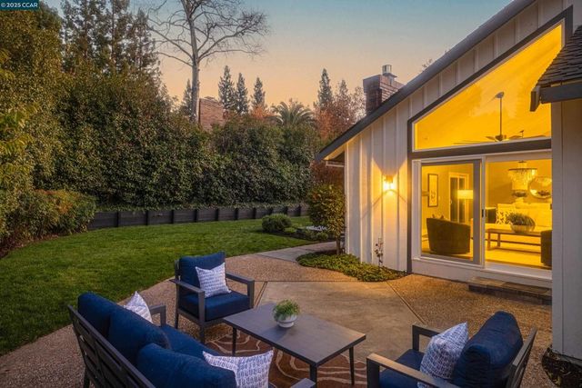 332 Red Maple Drive, Danville, CA 94506