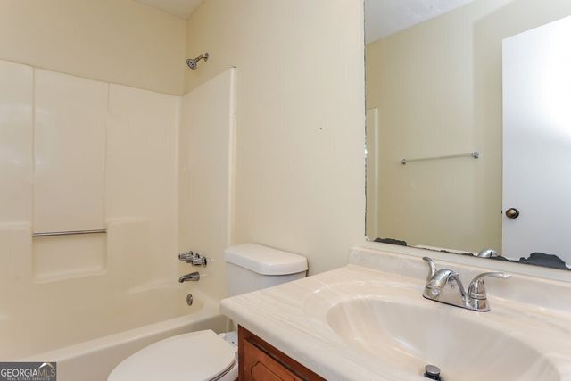 496 Jaywood Drive, Stone Mountain, GA 30083